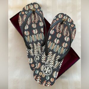 Tory Burch Flip Flops Size 8 NWOT